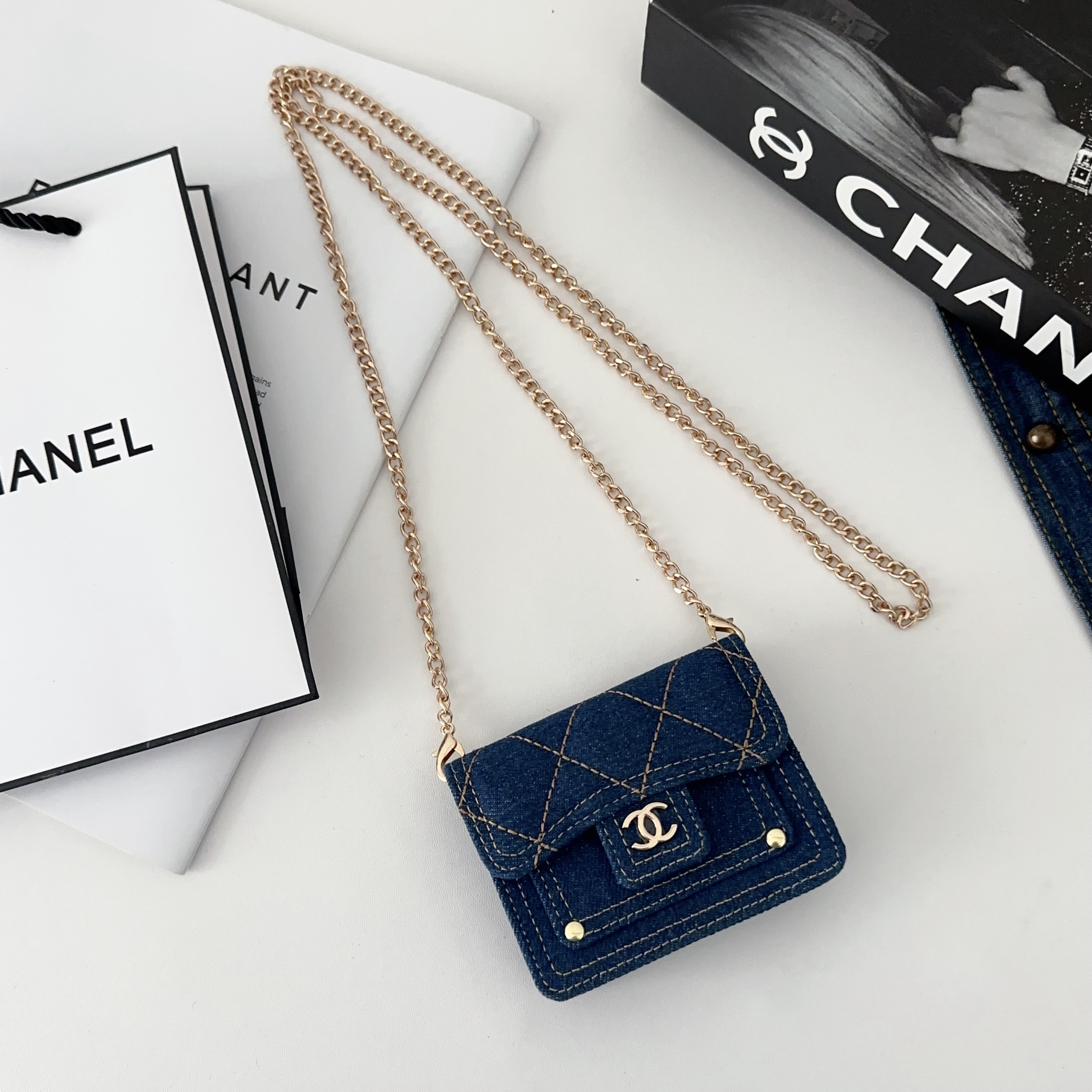 Trendy Denim Coin Purse With Metallic Crossbody Chain