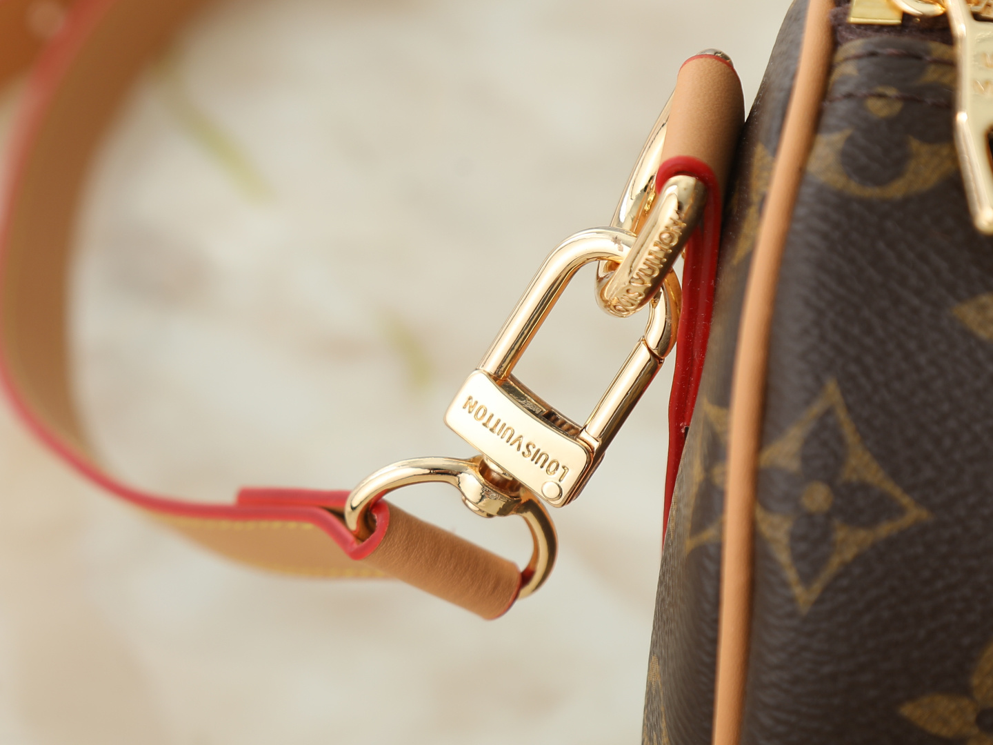 Louis Vuitton Keepall 25 Leather Handbag