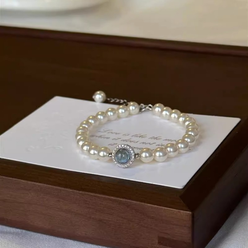 Light luxury  aquamarine pearl drop bracelet