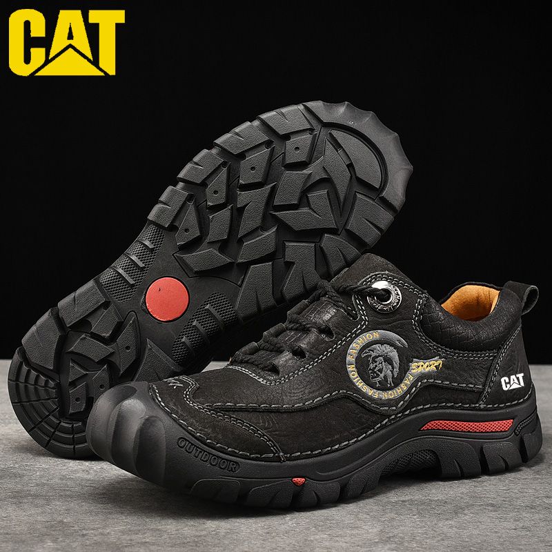 Caterpillar@ szúrás- és törésálló munkacipőket fejleszt férfiak számára.