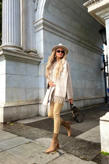 FWH-SKU-Upgrade your wardrobe with the FWH-SKU beautiful girl coat