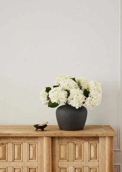 Real Touch Hydrangea in Talc White  - 18
