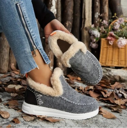 🥾Soft, plush slip-on sneakers for cozy feet