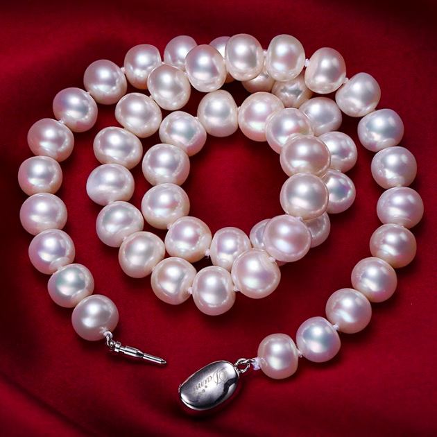 H and deals m pearl necklace