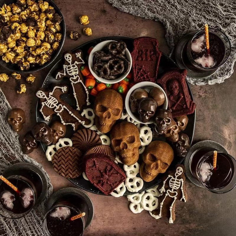 💀Haunted Skull Cakelet Pan