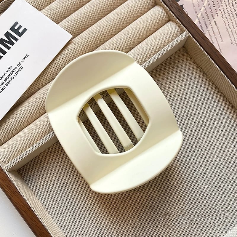 🎁Hot Sale 49% OFF💖Casual Versatile Solid Colour Lay Flat Hair Clip