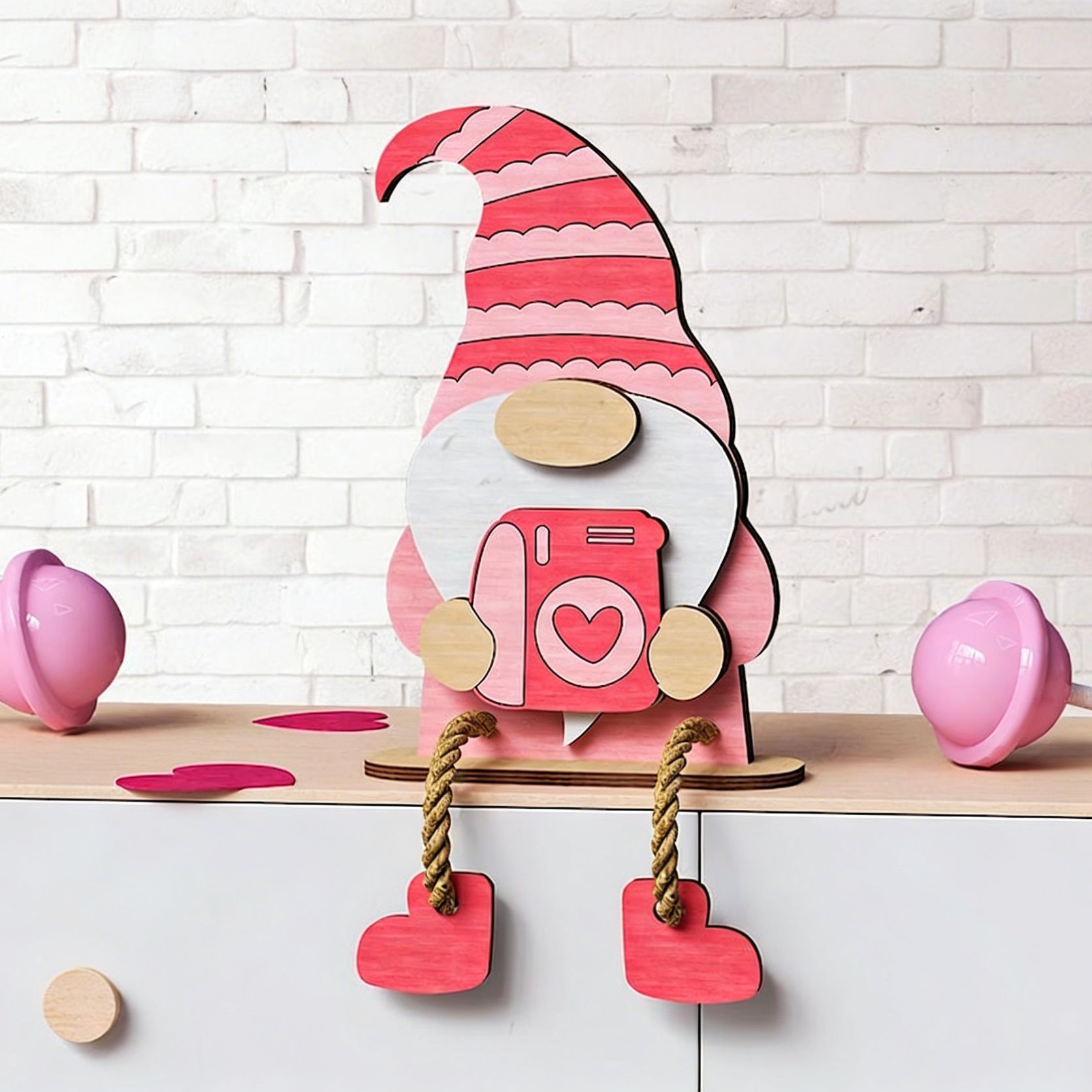 💖Valentine’s Day Wooden Gnome Decoration