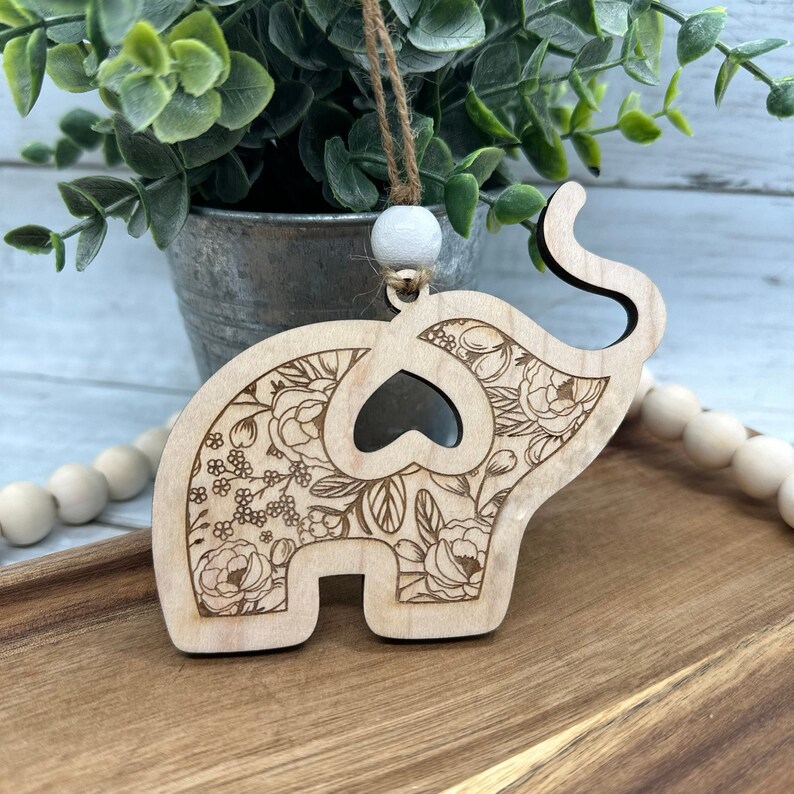 🎁Floral Sisterhood Elephant Ornament