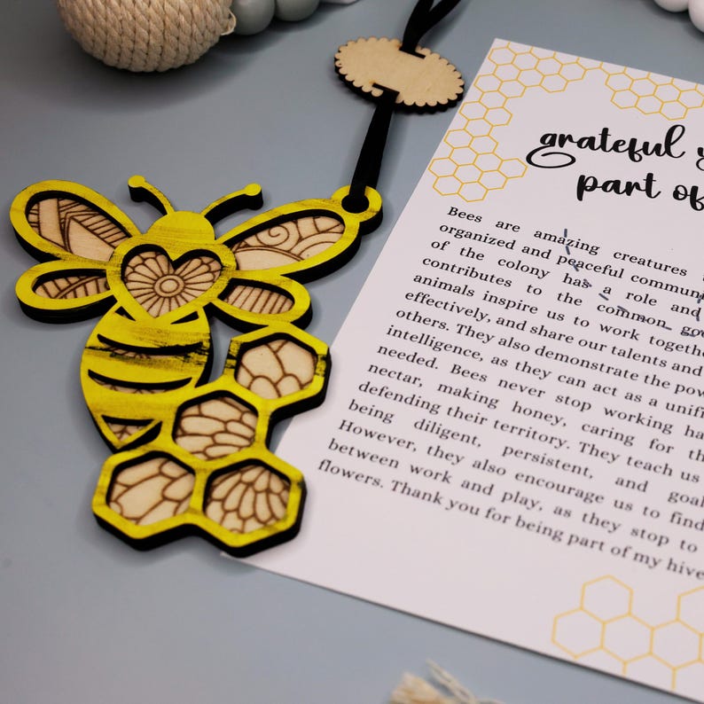 🐝Bee Grateful Ornament With Story Card