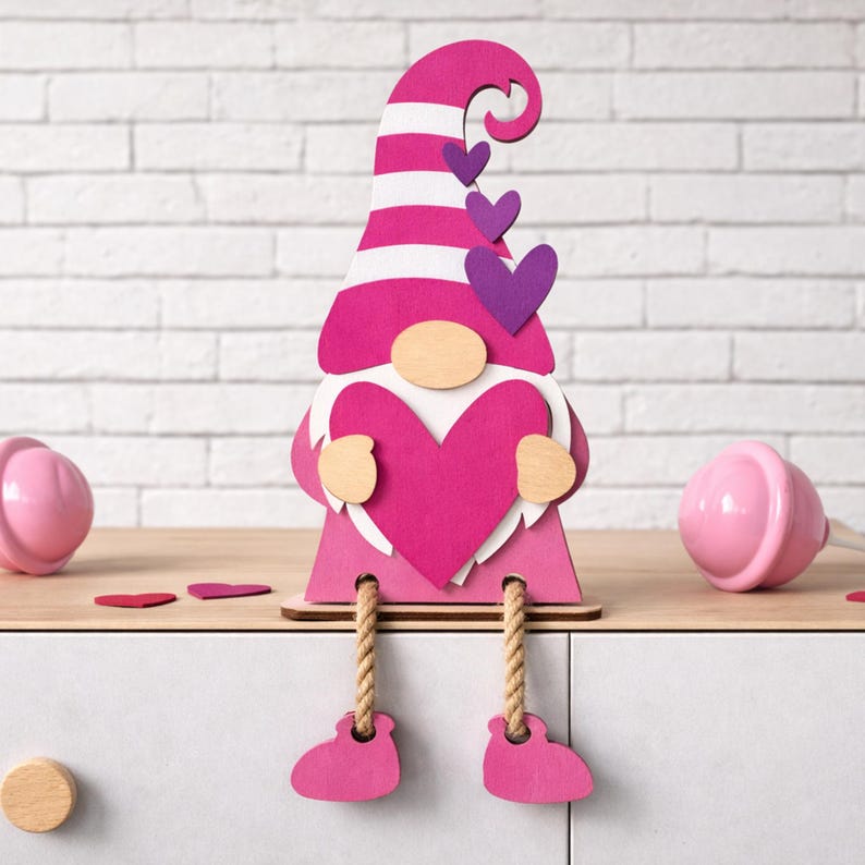 3D Valentine's Day Gnomes Wooden Decor