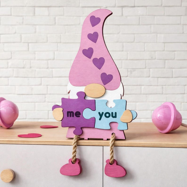 3D Valentine's Day Gnomes Wooden Decor