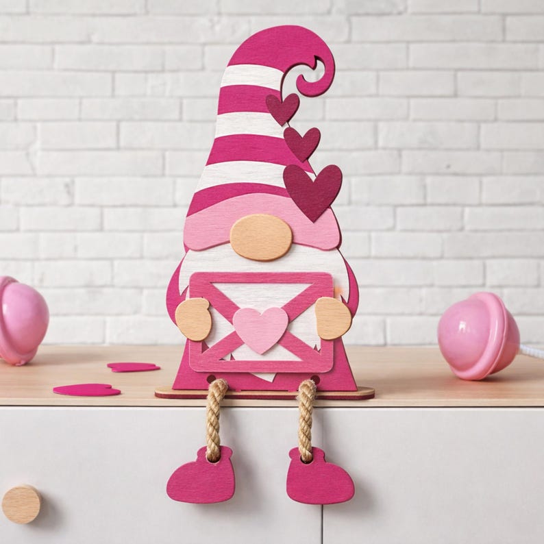 3D Valentine's Day Gnomes Wooden Decor