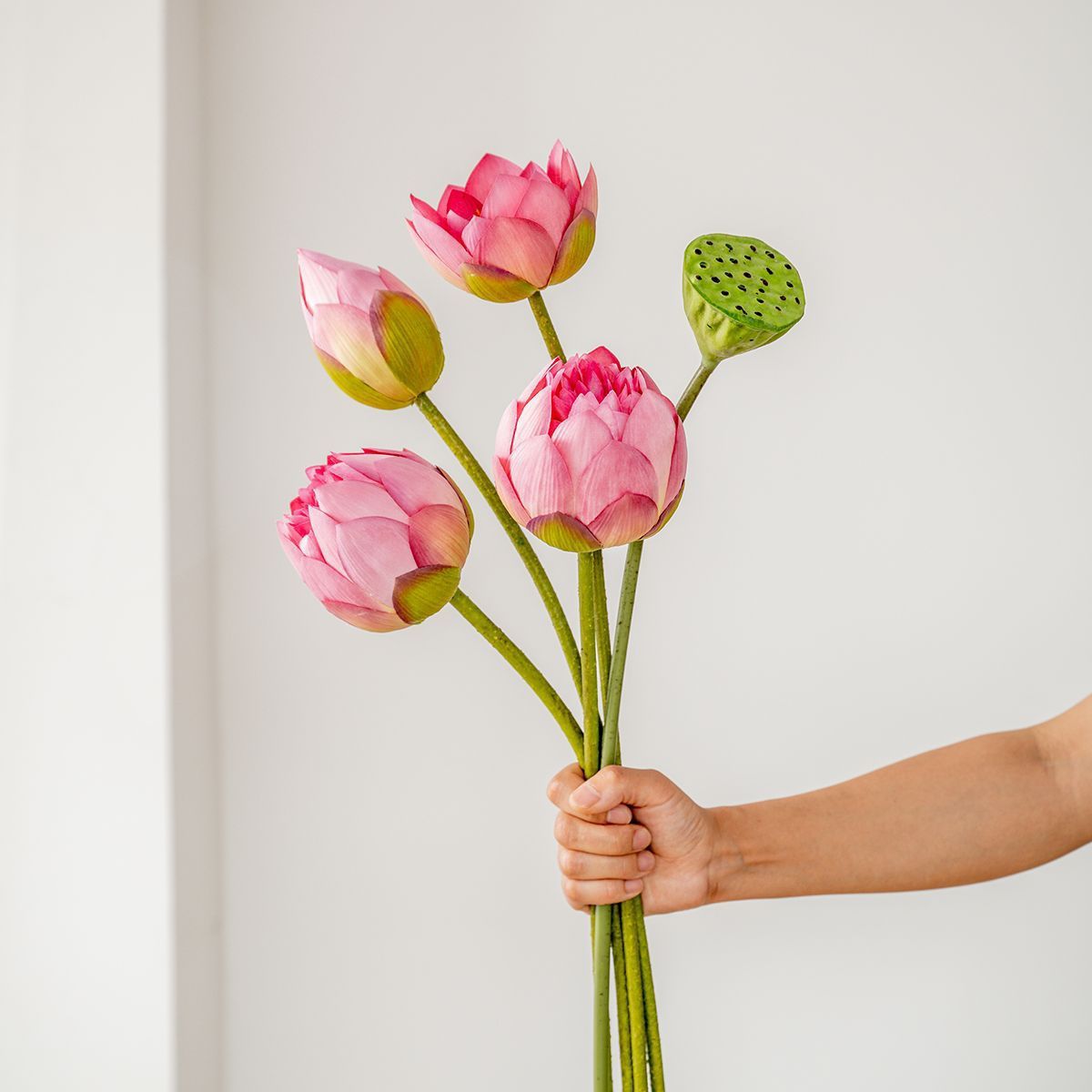 Artificial lotus flower