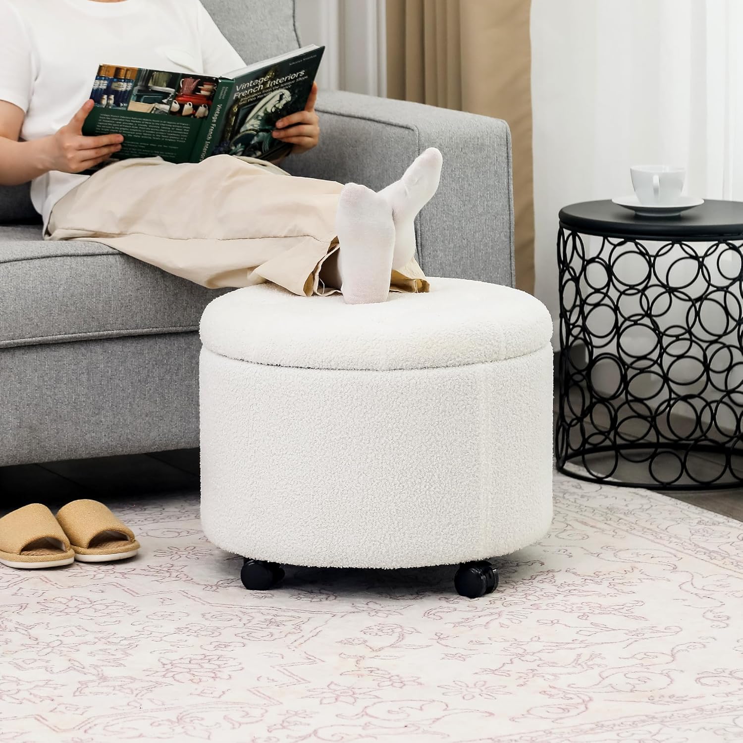 20" Teddy Fleece Round Storage Ottoman with Wheels, Upholstered Cushion Button Tufted Footstool with Storage
