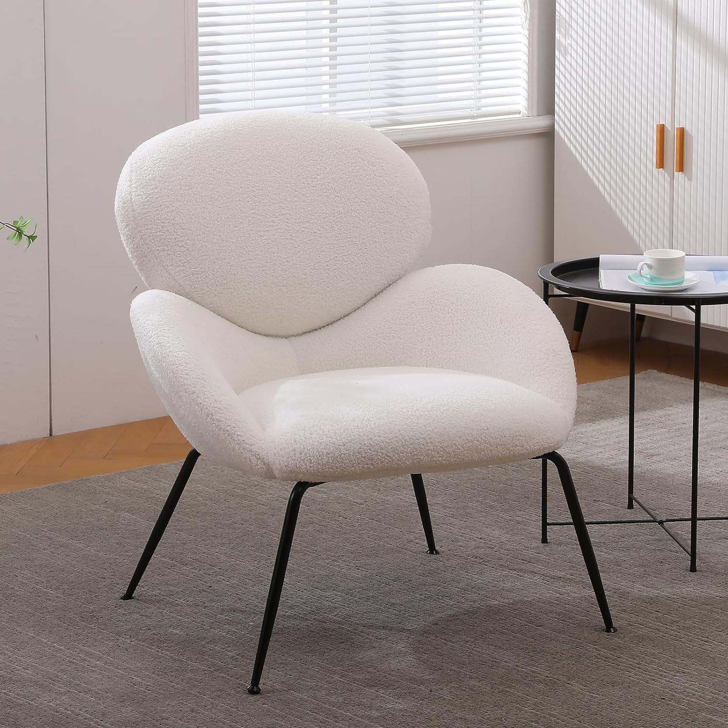 Modern Accent Chair, Teddy Upholstered Dining Chair with Black Metal Legs, Comfy Cute Vanity Chair, Leisure Single Armchair for Living Room, Dining Room, Bedroom (Ivory Teddy)