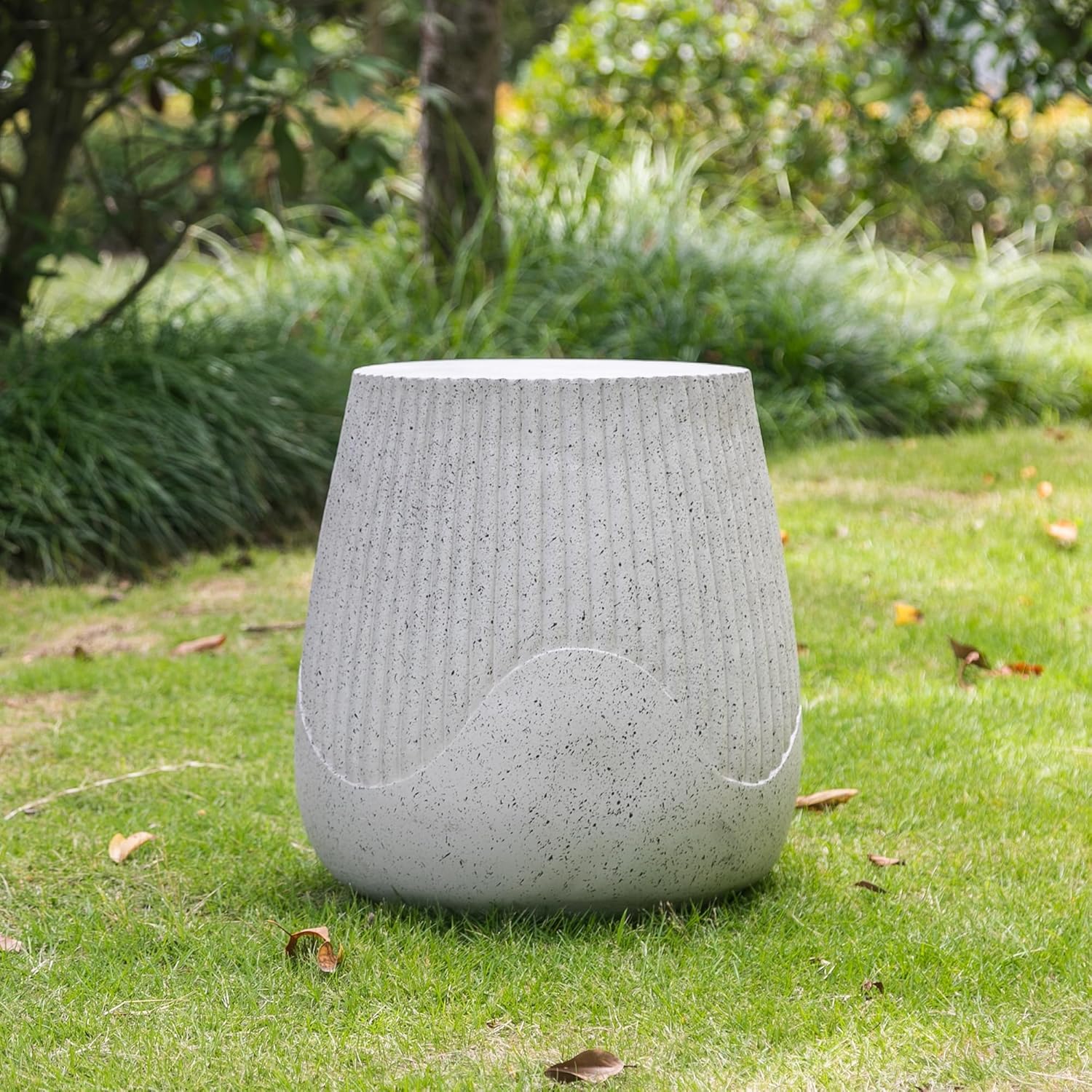 16.54" H Concrete Side Table for Outdoor, Modern Accent End Coffee Table Drink Table Nightstand
