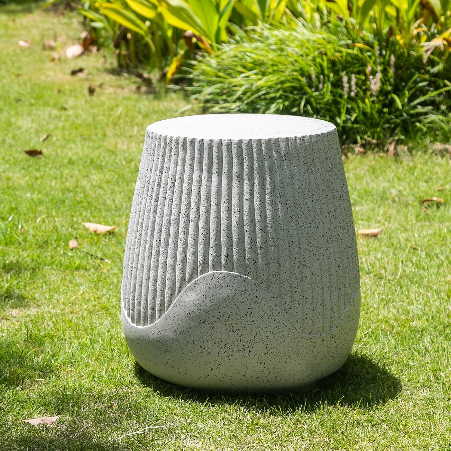 16.54" H Concrete Side Table for Outdoor, Modern Accent End Coffee Table Drink Table Nightstand