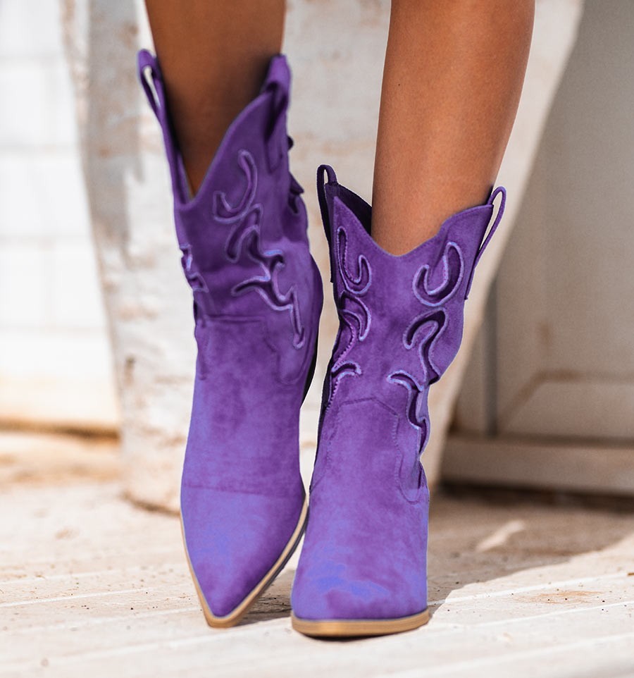 Lavender on sale cowgirl boots