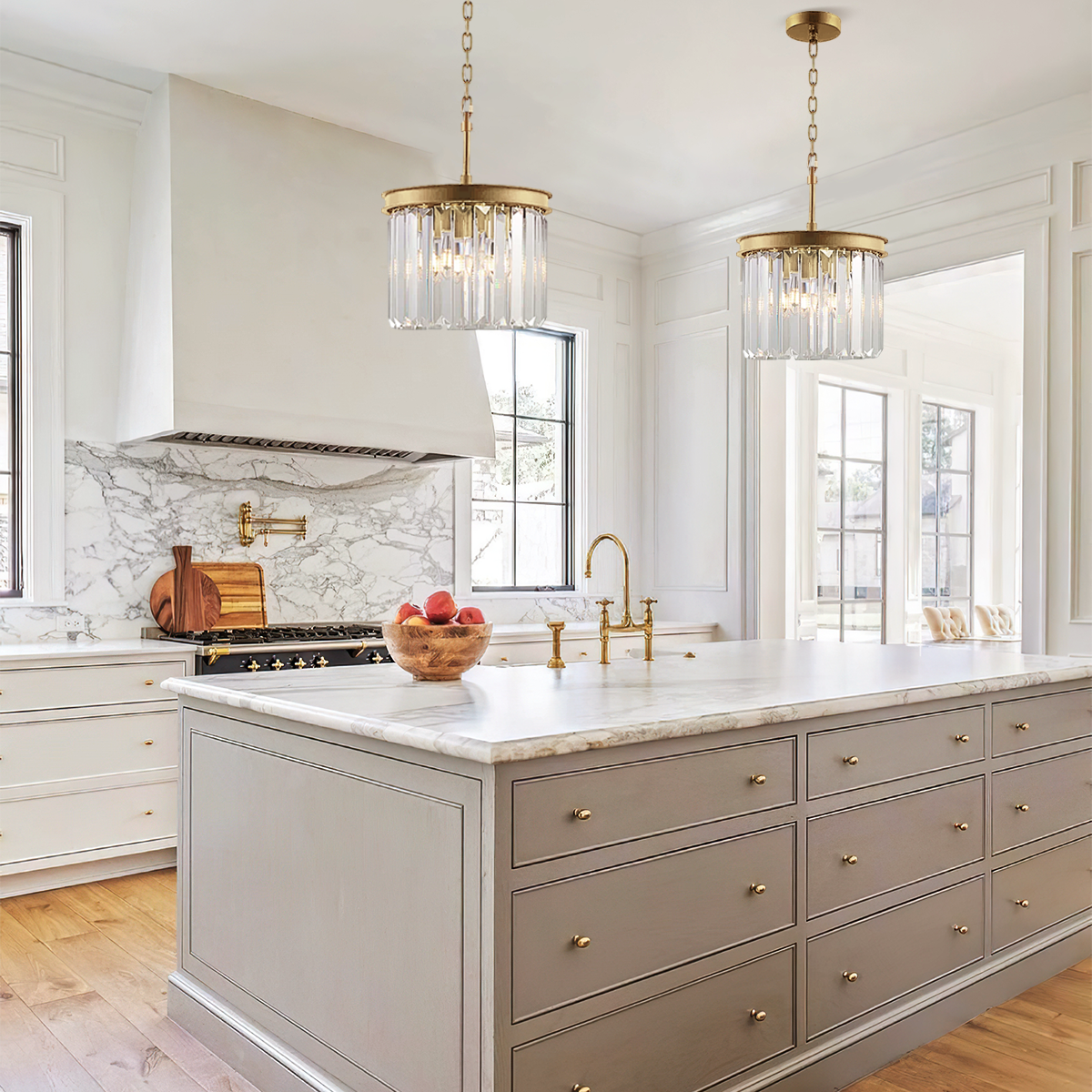 Darren Crystal Round Pendant