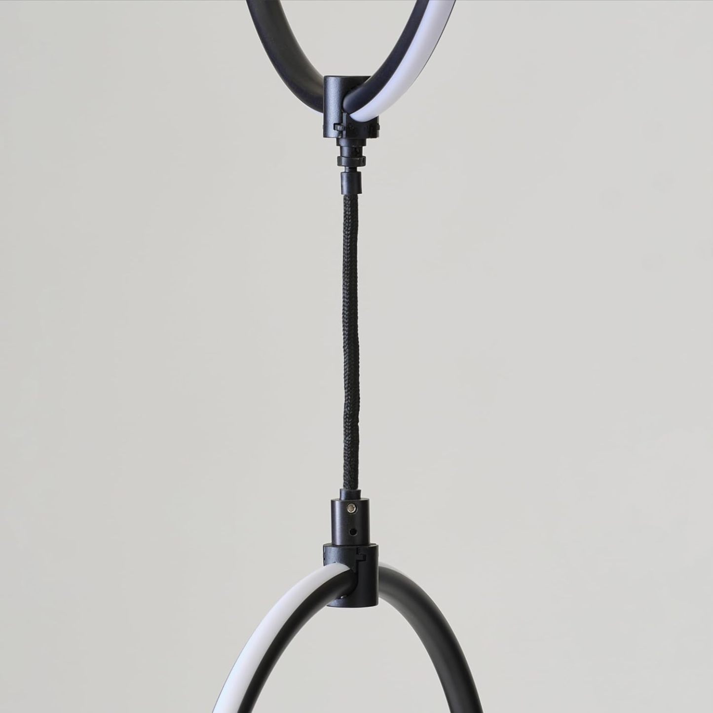 LED Lamp with Stunning RGB Color Gradient and Contemporary 3-Circle Ring-Style Pendant