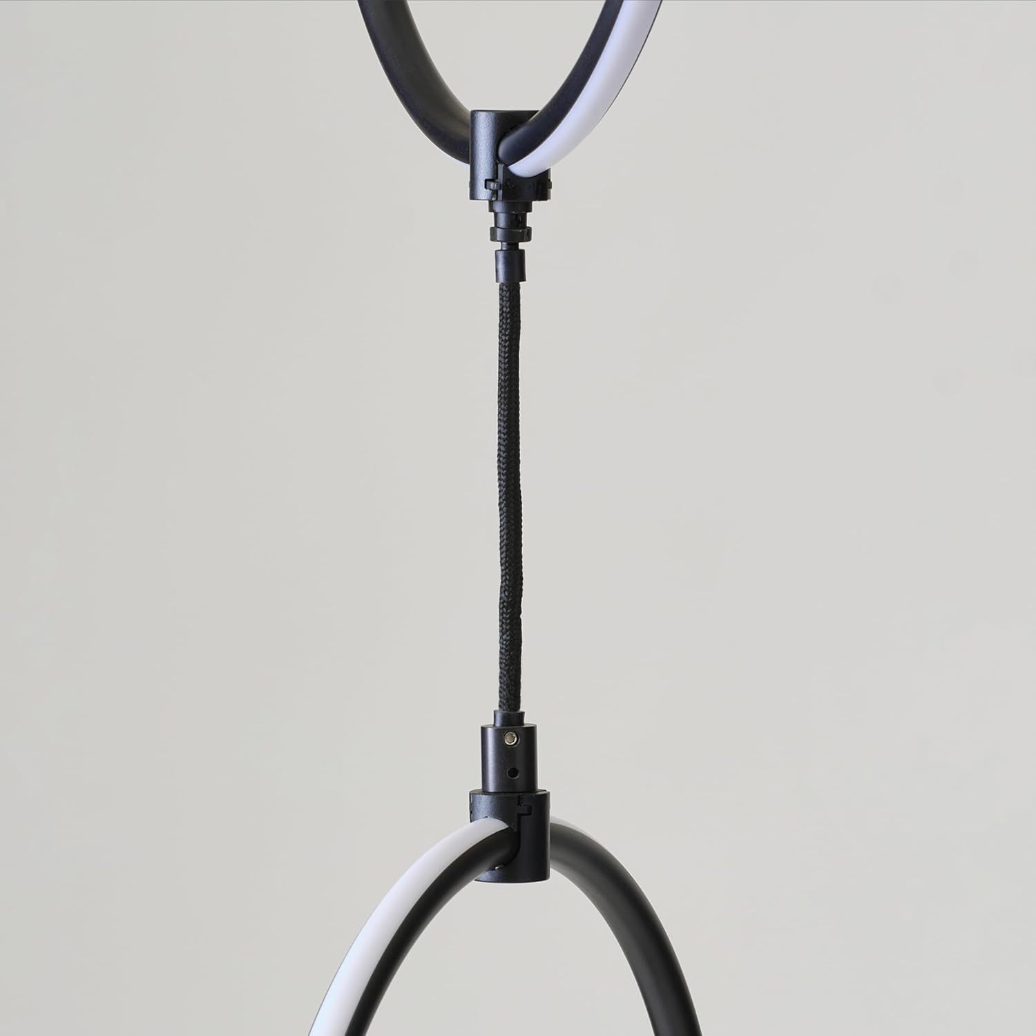 LED Lamp with Stunning RGB Color Gradient and Contemporary 3-Circle Ring-Style Pendant