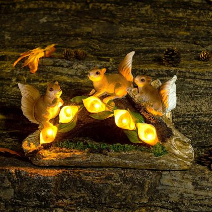 Solar Garden Statues Cute Squirrel Figurine Lights for Outside, Yard Decorations Outdoor