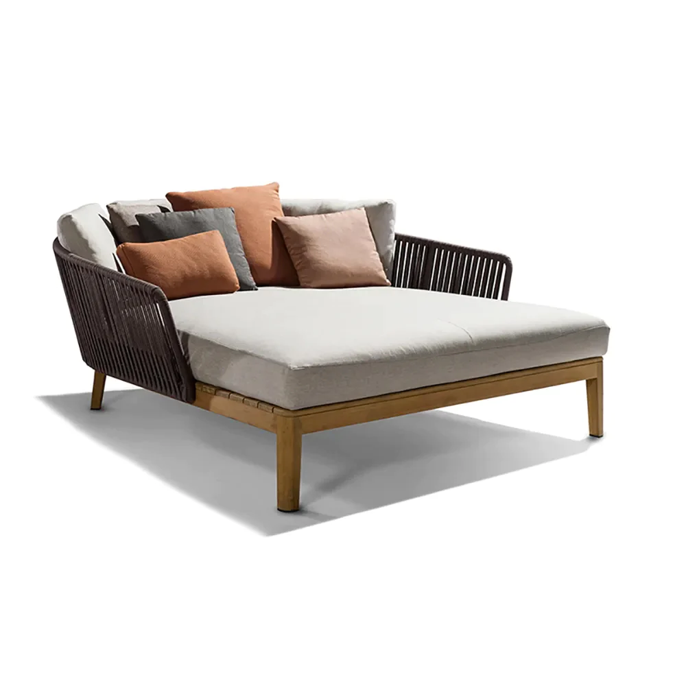 Modern Style Rattan Outdoor Daybed with Cushion Pillow