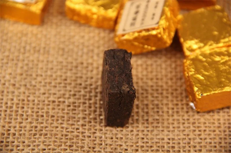 C-PE049 Puer tea health care pu er tea 100g pu erh compressed pu'er brick Puerh Yunnan fragrant old Mini Tuo small brick tea C-PE049 Puer tea health care pu er tea 100g pu erh compressed pu'er brick Puerh Yunnan fragrant old Mini Tuo small brick tea
