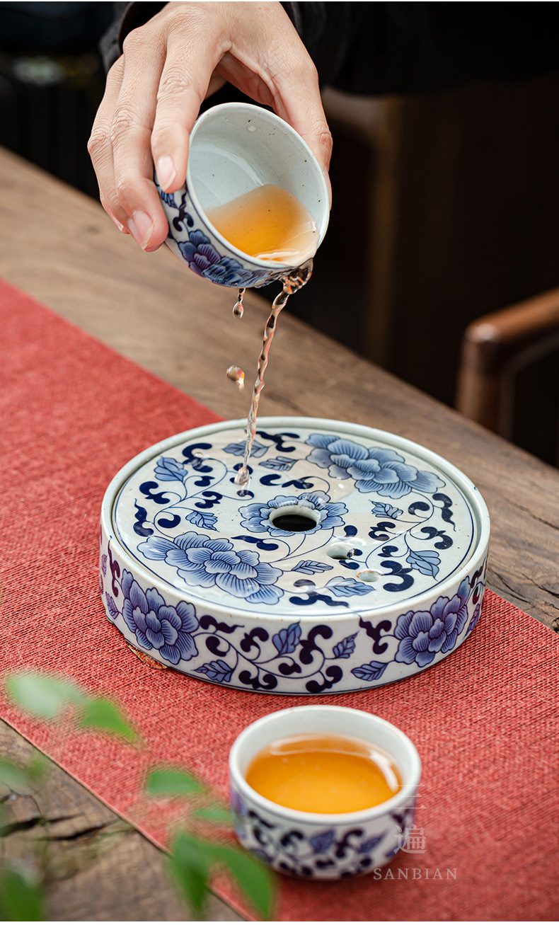 Blue and White Porcelain Travel Sets_17.jpg