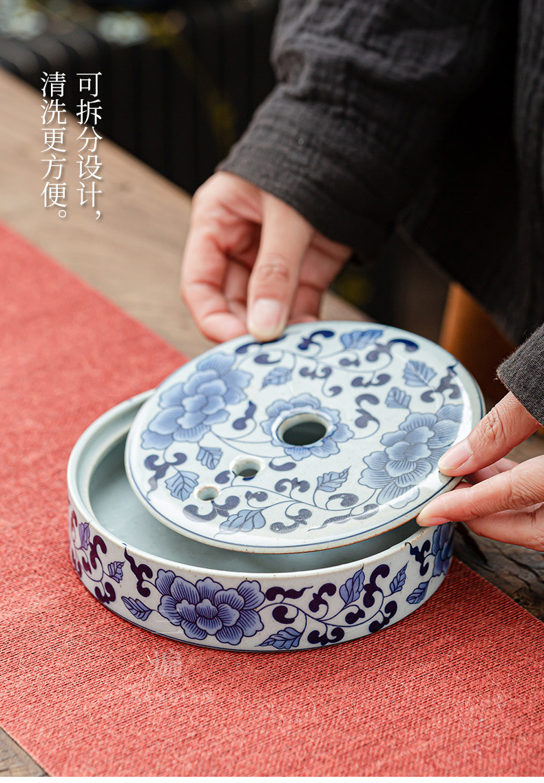 Blue and White Porcelain Travel Sets_13.jpg