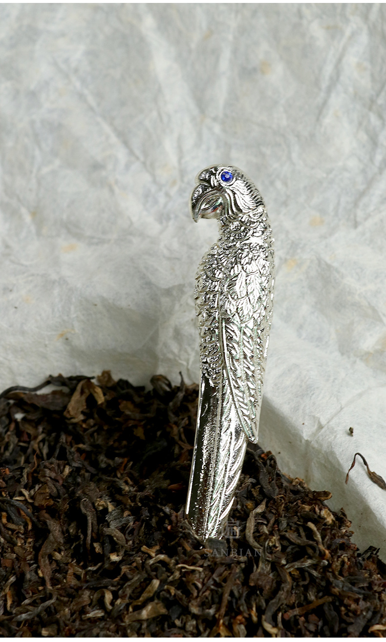 Parrot_09.jpg