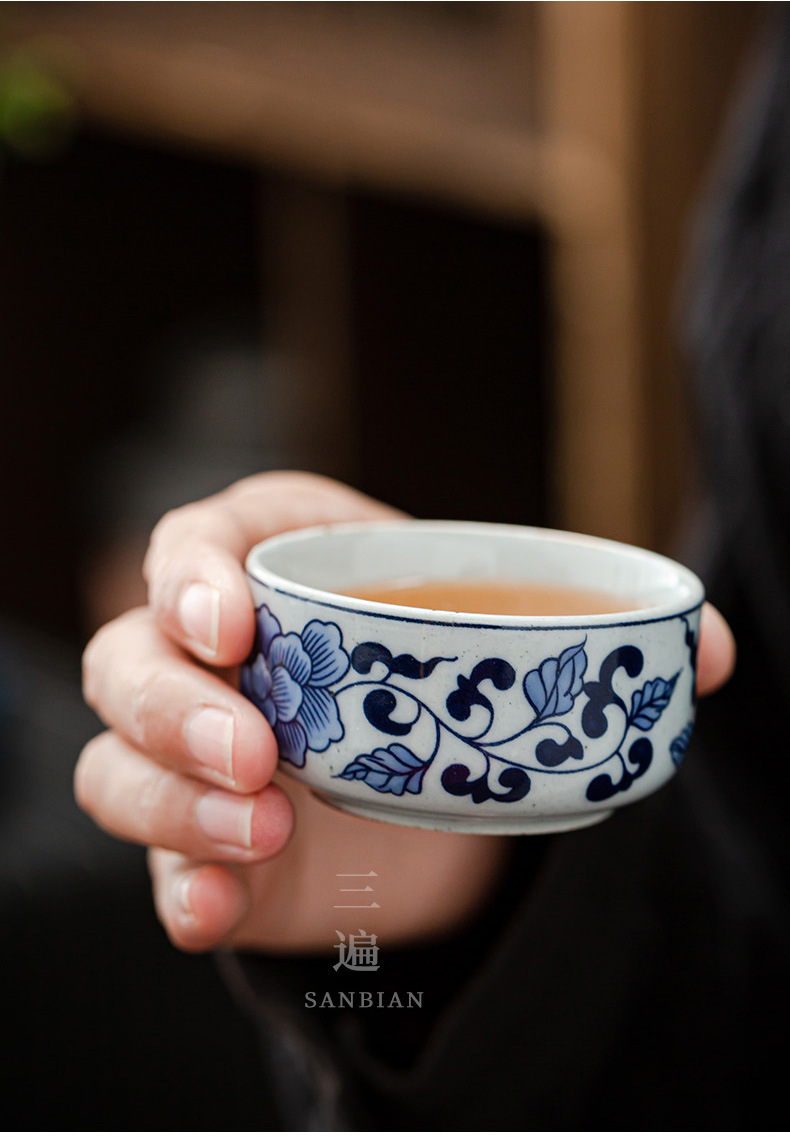 Blue and White Porcelain Travel Sets_18.jpg