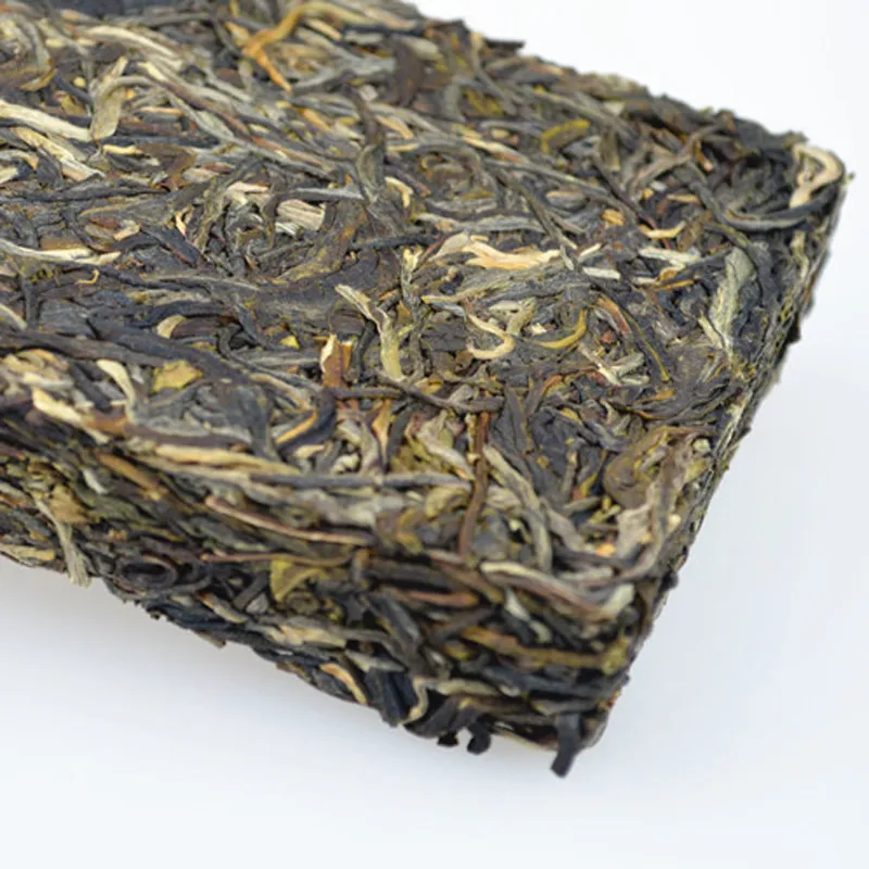 In 2016 the new Pu erh tea 250 grams of Yunnan Chen old tea ancient tea healthy diet + 