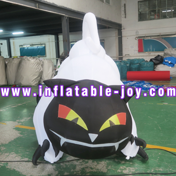 Inflatable Halloween07