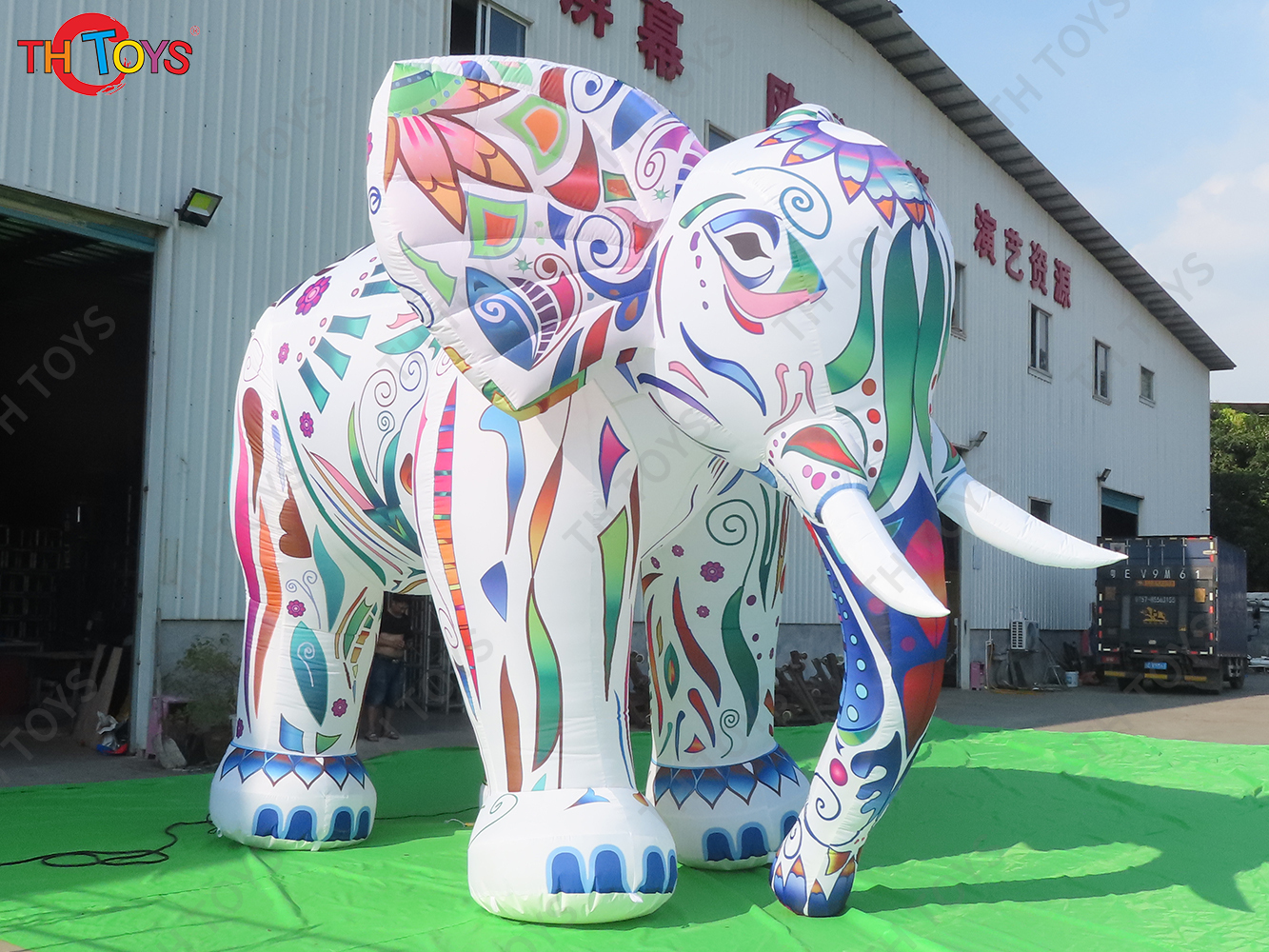 Giant Colorful printing Inflatable Elephant Animal Cartoon with Light for Outdoor Decoration