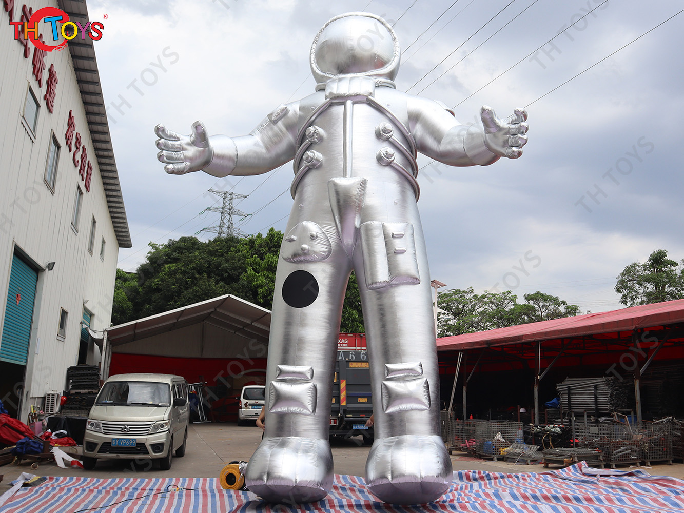 Silver Giant Inflatable Astronaut Hero Air Blow Spaceman Standing Balloon Advertising Props for Event Stage Decoration
