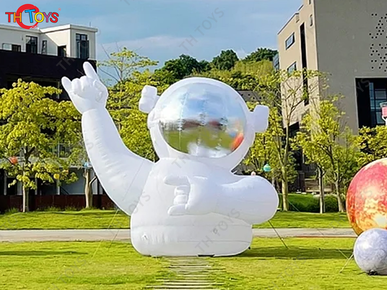 Outdoor Giant Inflatable Spaceman Inflatable Astronaut with led light for advertising