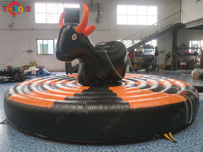 human inflatable bull ride game,pull-riding rodeo game inflatable, inflatable bull fighting carnival game