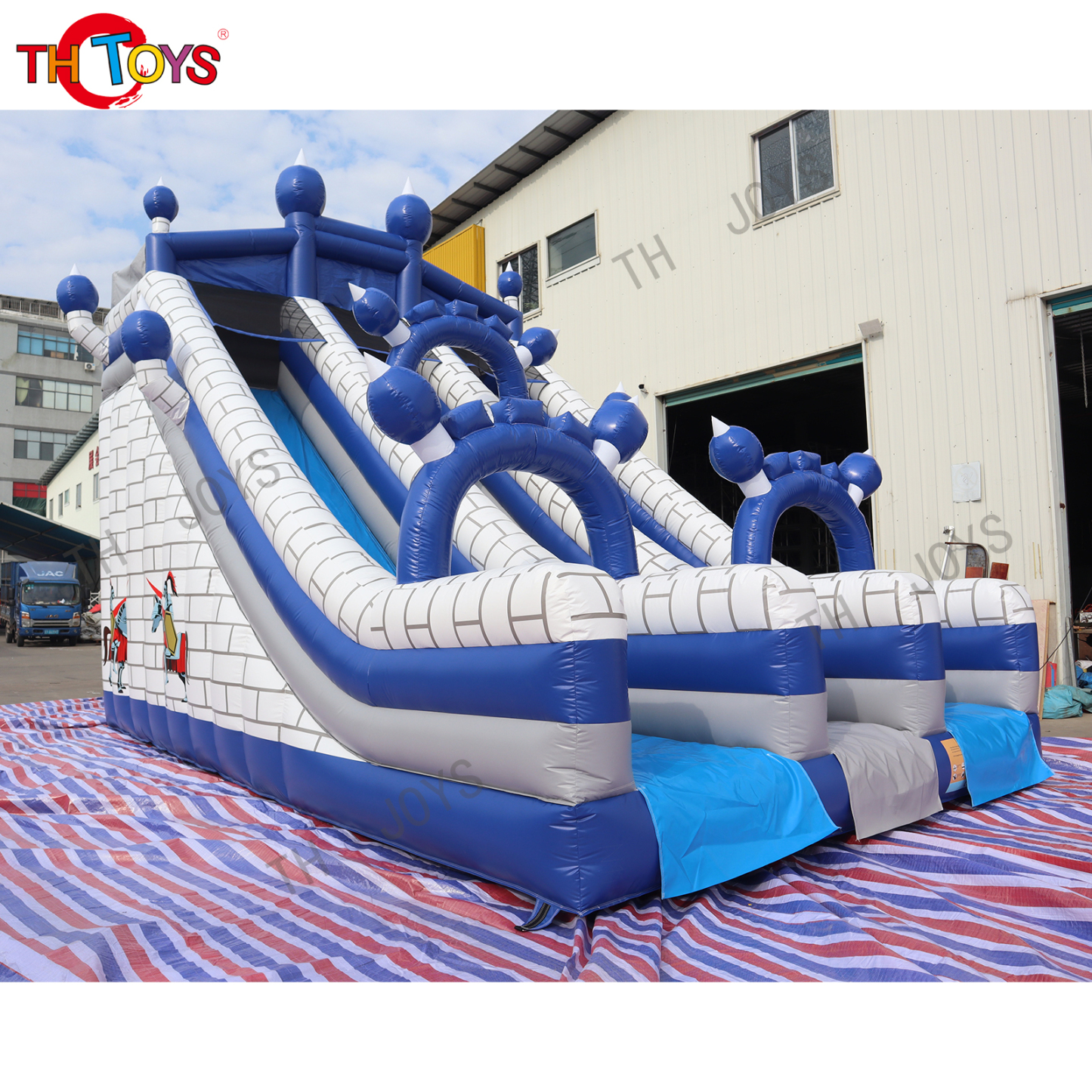 Inflatable slide-3