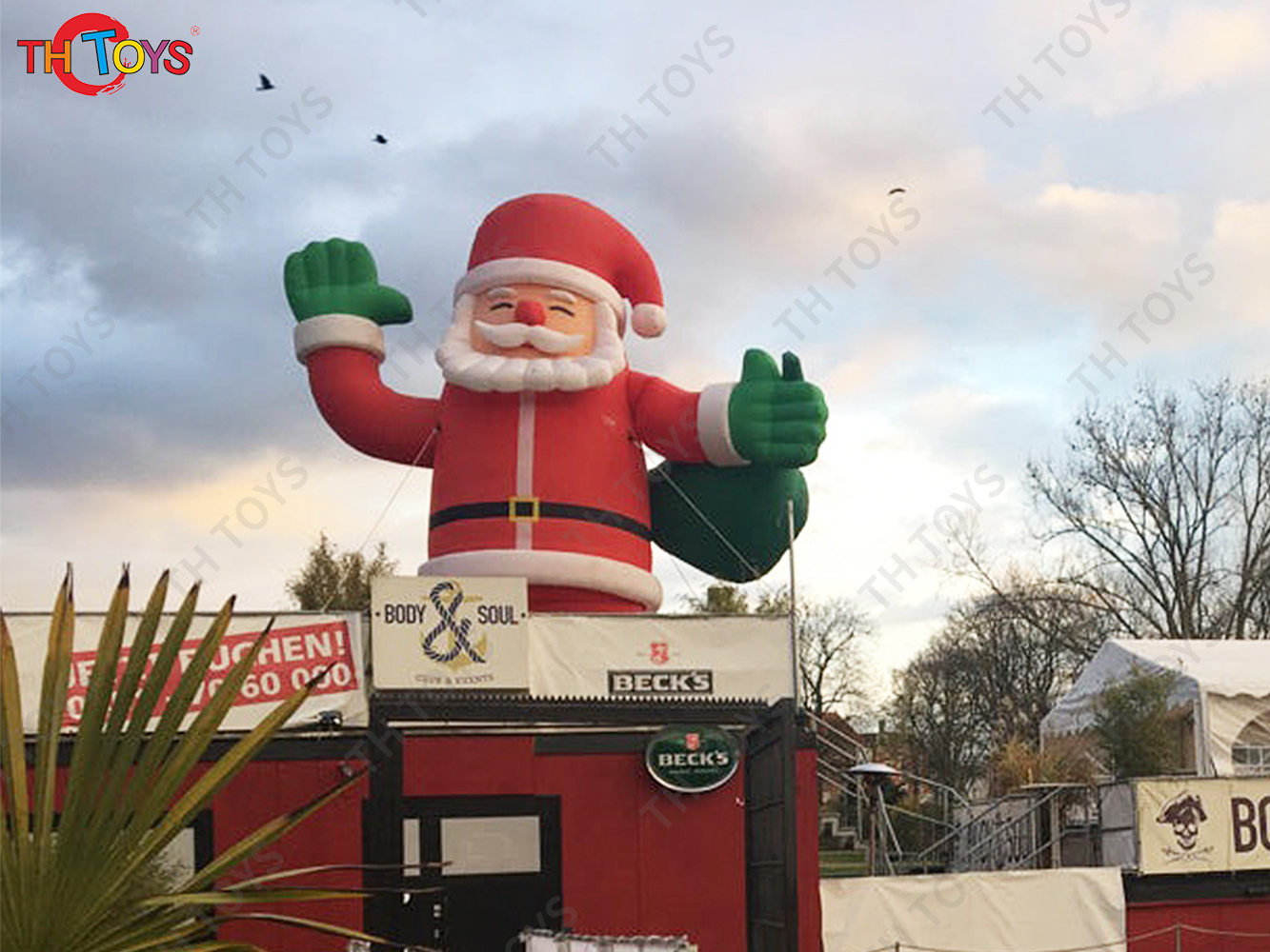 Christmas Man Inflatable Character Santa Claus, outdoor Advertising santa claus Inflatables with gift bag