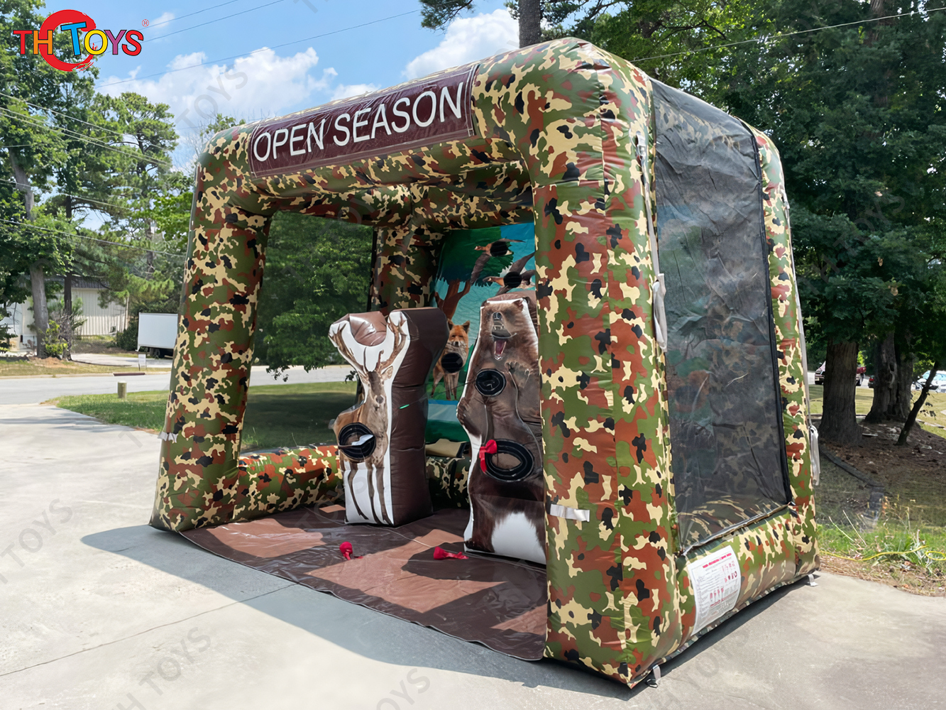 New Carnival Game 13x10ft Hunting Themed Inflatable Axe Dart And Bow And Arrow Game