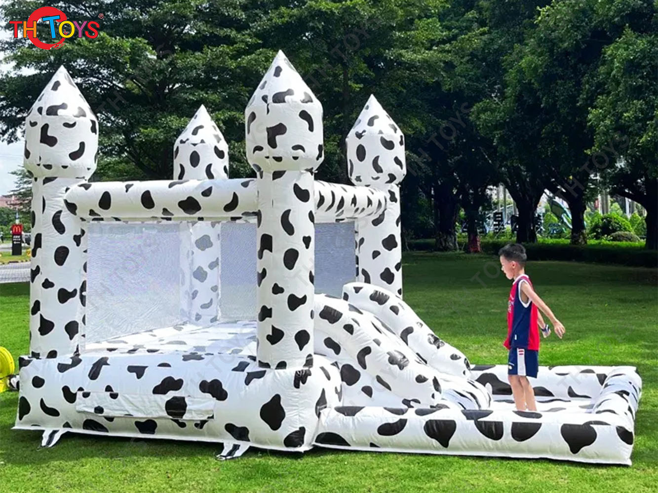 Commercial Milk Cow Color Inflatable Bouncer with Ball Pool 3 in1 Bouncy Castles for Wedding Party with Blower