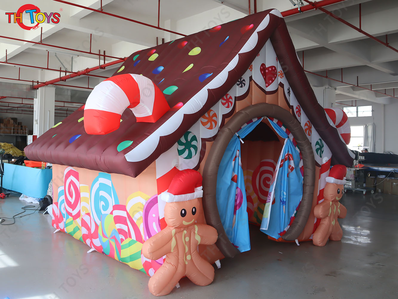 Inflatable Christmas House Candy Theme Inflatable Santa House Cabin For Xmas Party Events