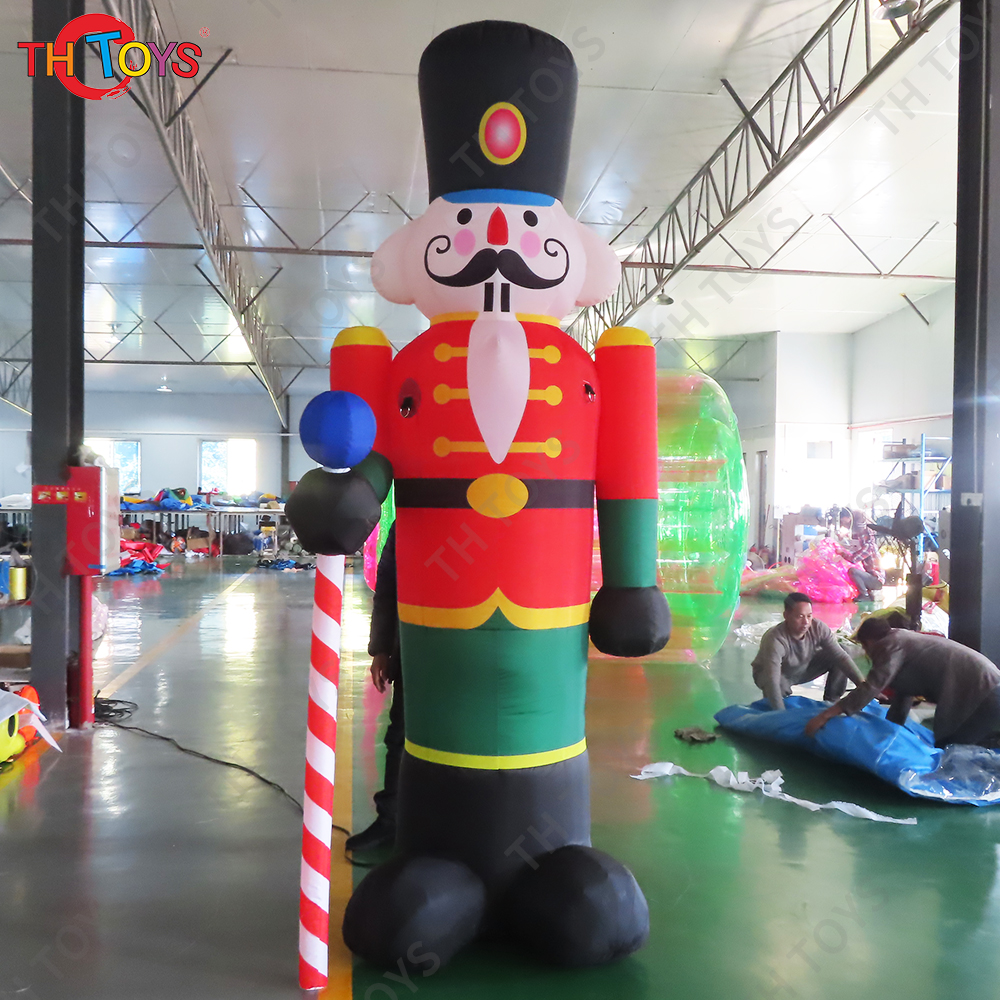 Giant Outdoor Christmas Nutcracker Decoration Soldier ,6m High Giant Inflatable Soldier Knight Nutcracker with led light