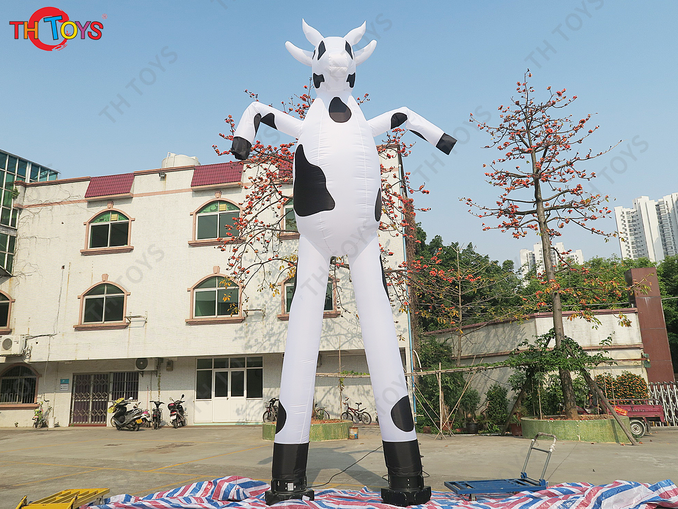 5mH Dancing Inflatable Milk Cow Model, Outdoor Advertising Promotion Sky Dancer with Blower