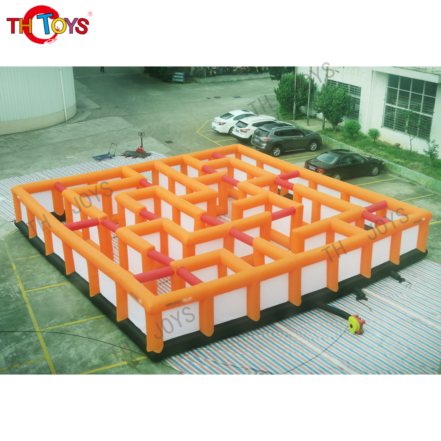 Inflatable Maze07