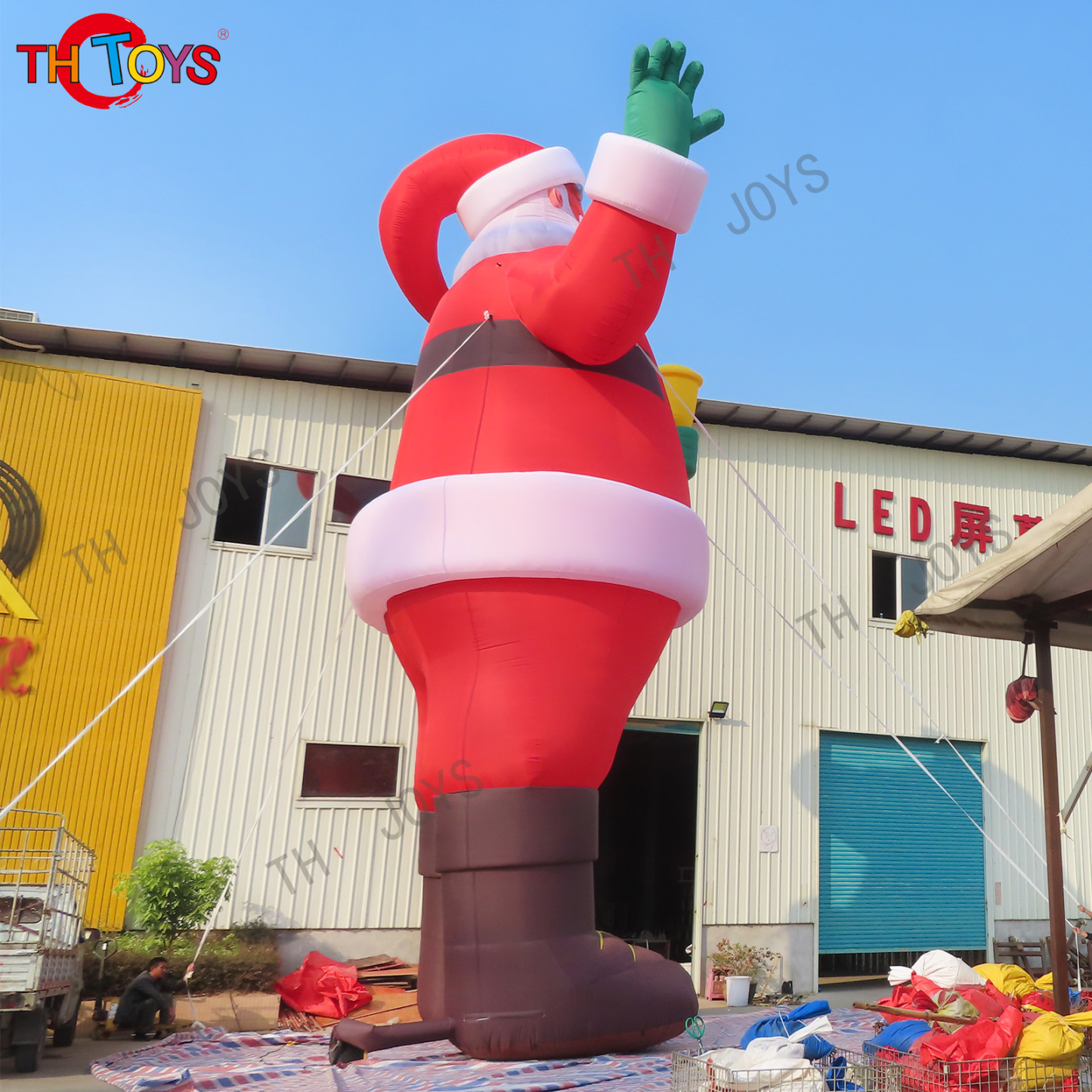 Outdoor giant inflatable Christmas decoration Applications for events inflatable Santa Claus Holiday Decoration