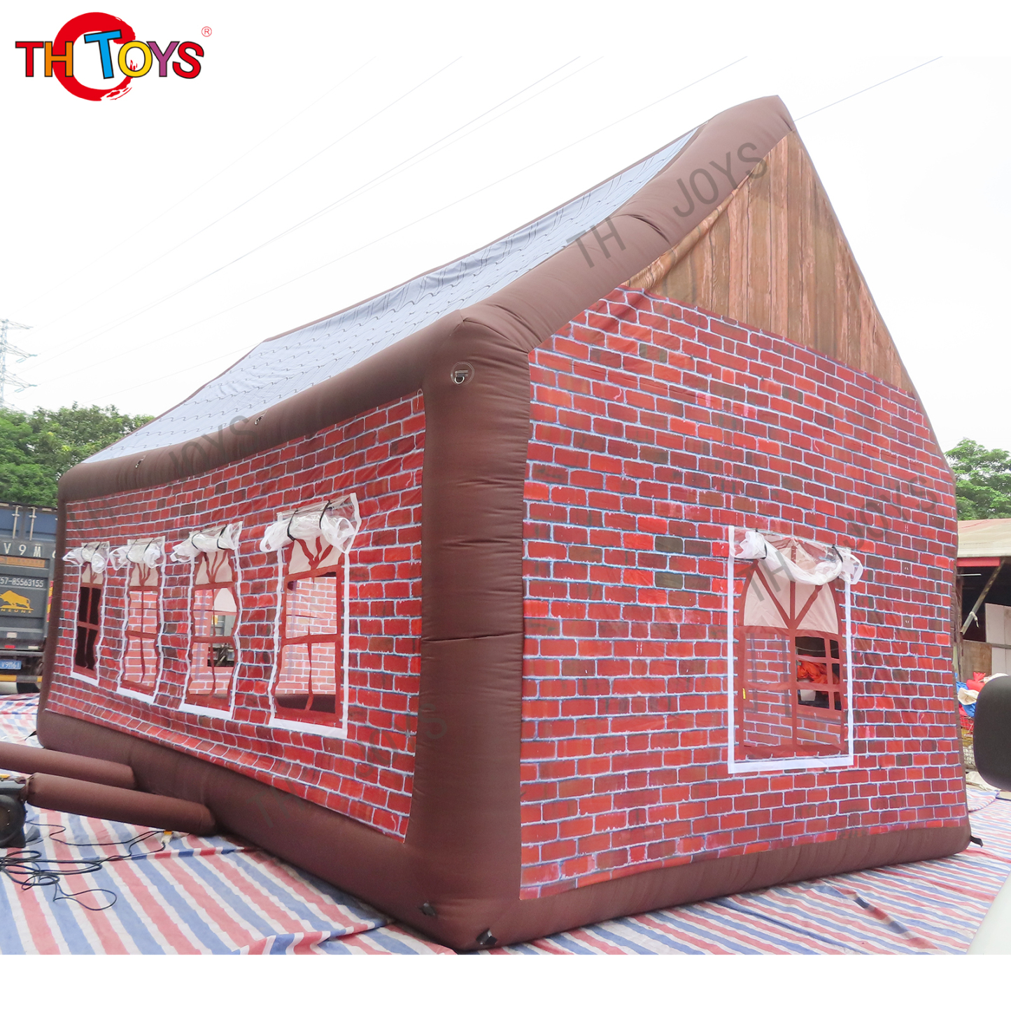 Inflatable Pub08