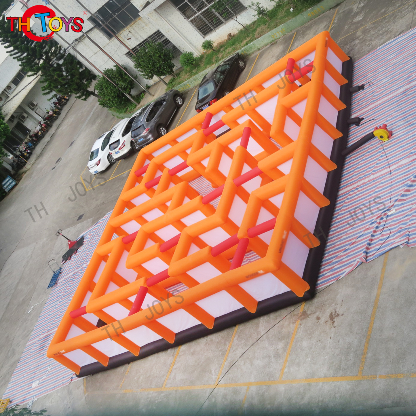 Inflatable Maze07