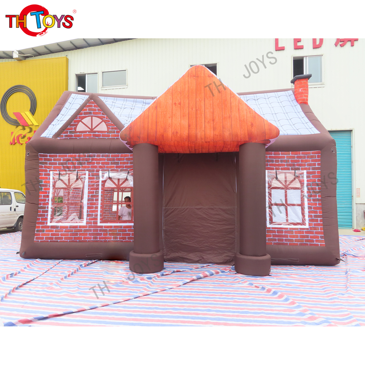 Inflatable Pub08